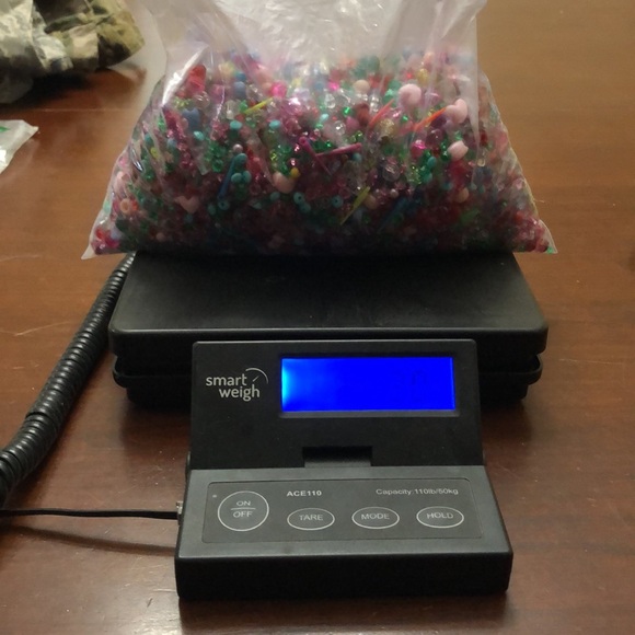 Kids bead soup 2 lbs plus extras huge bundle lot - Picture 12 of 13